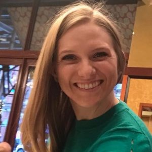 Meet your Posher, Laura